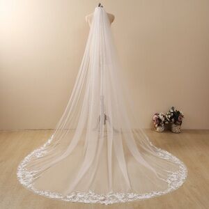 Vintage Flowery Wedding Veil